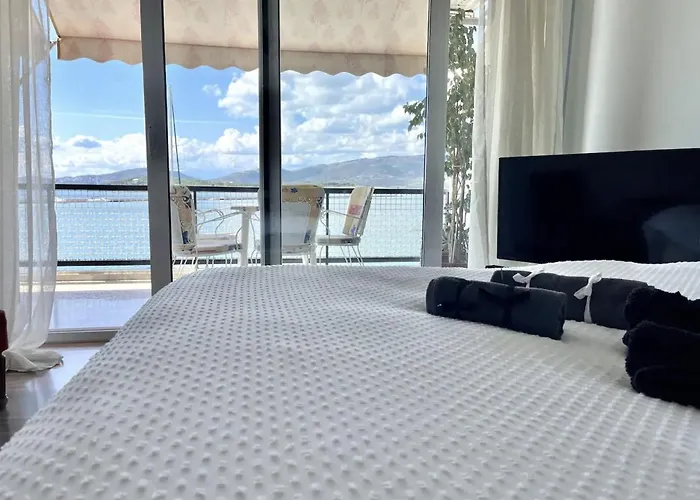 Marine With Sea & Port View! Golos