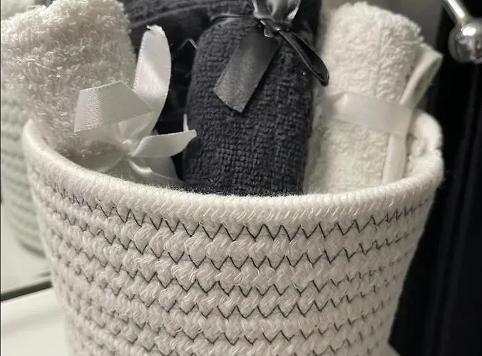 Marine With Sea & Port View! Daire Golos