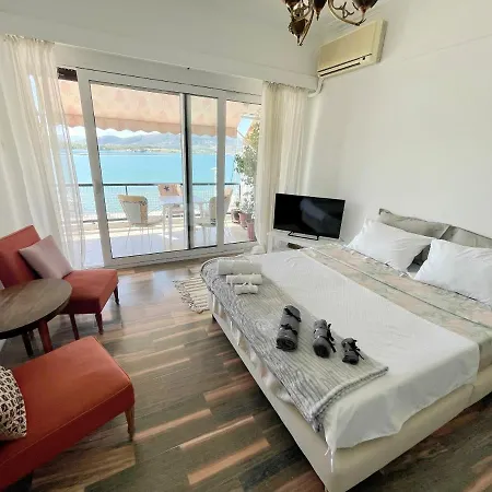 Marine With Sea & Port View! *