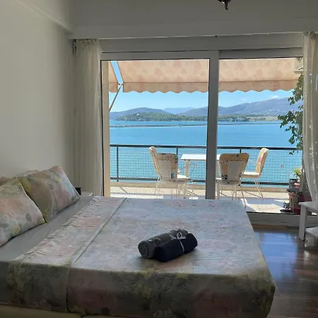Marine With Sea & Port View! Apartment