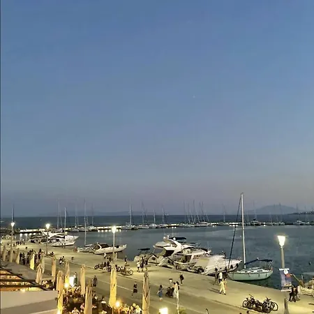 Marine With Sea & Port View! Apartment Volos