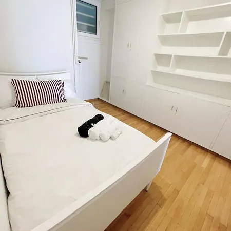 Apartment Marine With Sea & Port View!