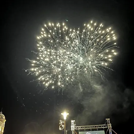 アパート Marine With Sea & Port View! *