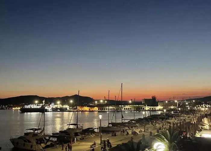 Apartamento Marine With Sea & Port View!