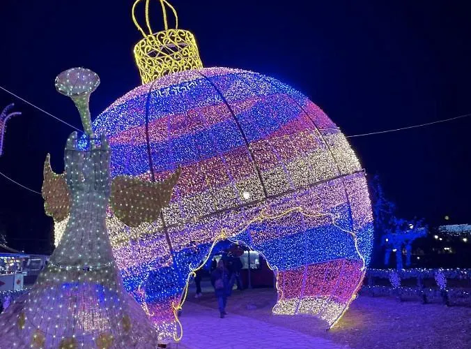 Marine With Sea & Port View! *