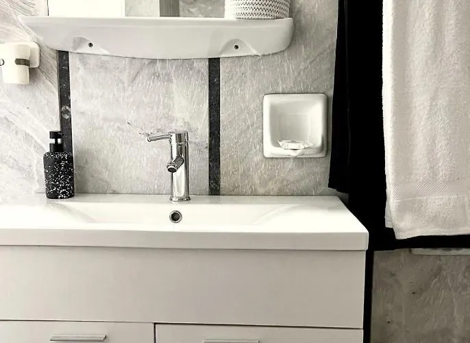 Apartamento Marine With Sea & Port View!