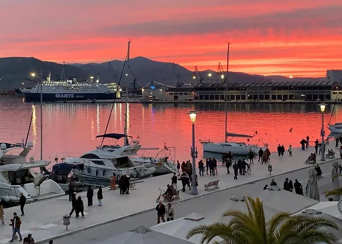 Marine With Sea & Port View! * Volos